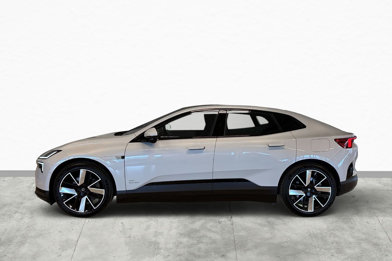 Polestar 4 2025